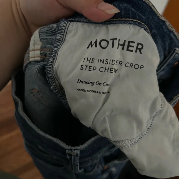 MOTHER THE INSIDER CROP STEP CHEW JEANS - Picture 8 of 8